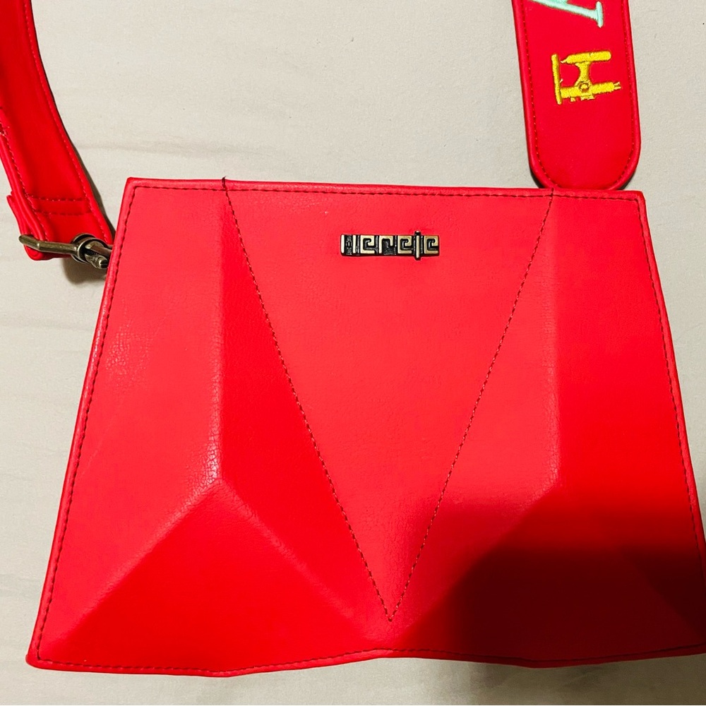 HEREJE Red Women's Bag - Picture 4 of 11